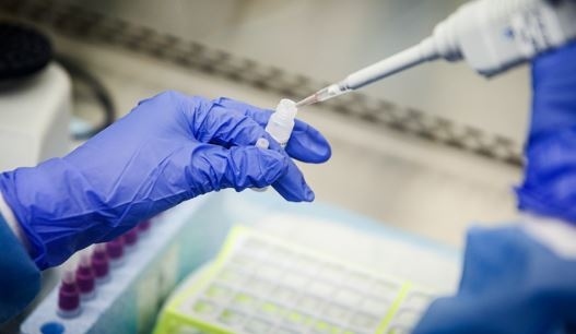 Франция планира да прави до 700 000 теста на седмица за коронавирус от 11 май